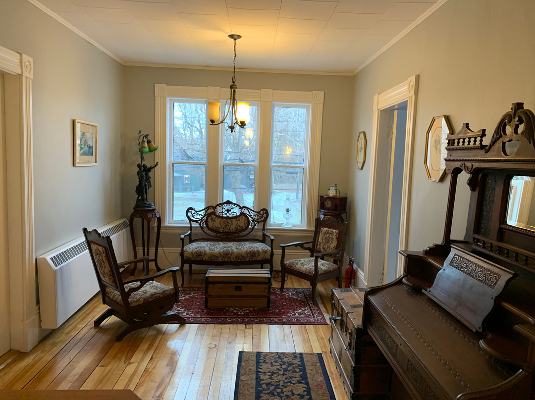 Carlisle House主图