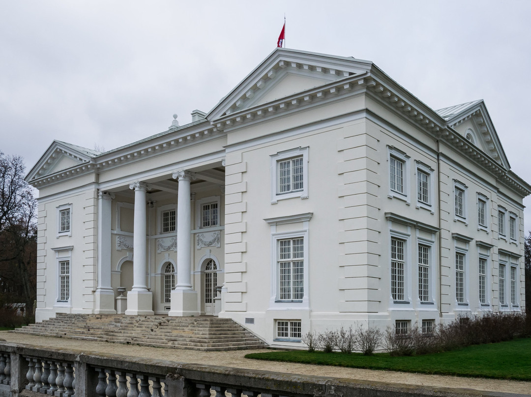 Užutrakis Manor Estate (The Tyszkiewicz Palace)景点图片