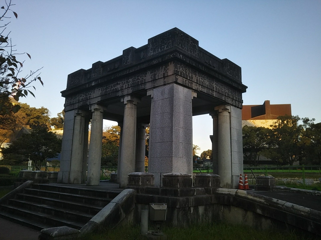 Former Kumamoto City Hall Entrance景点图片