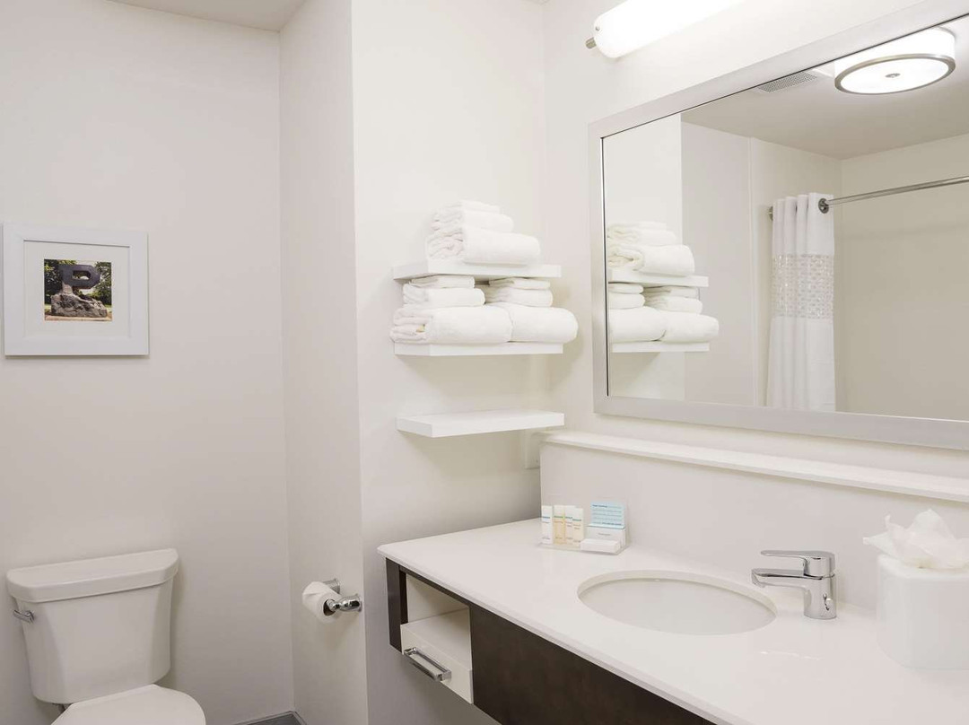 Hampton Inn & Suites West Lafayette主图