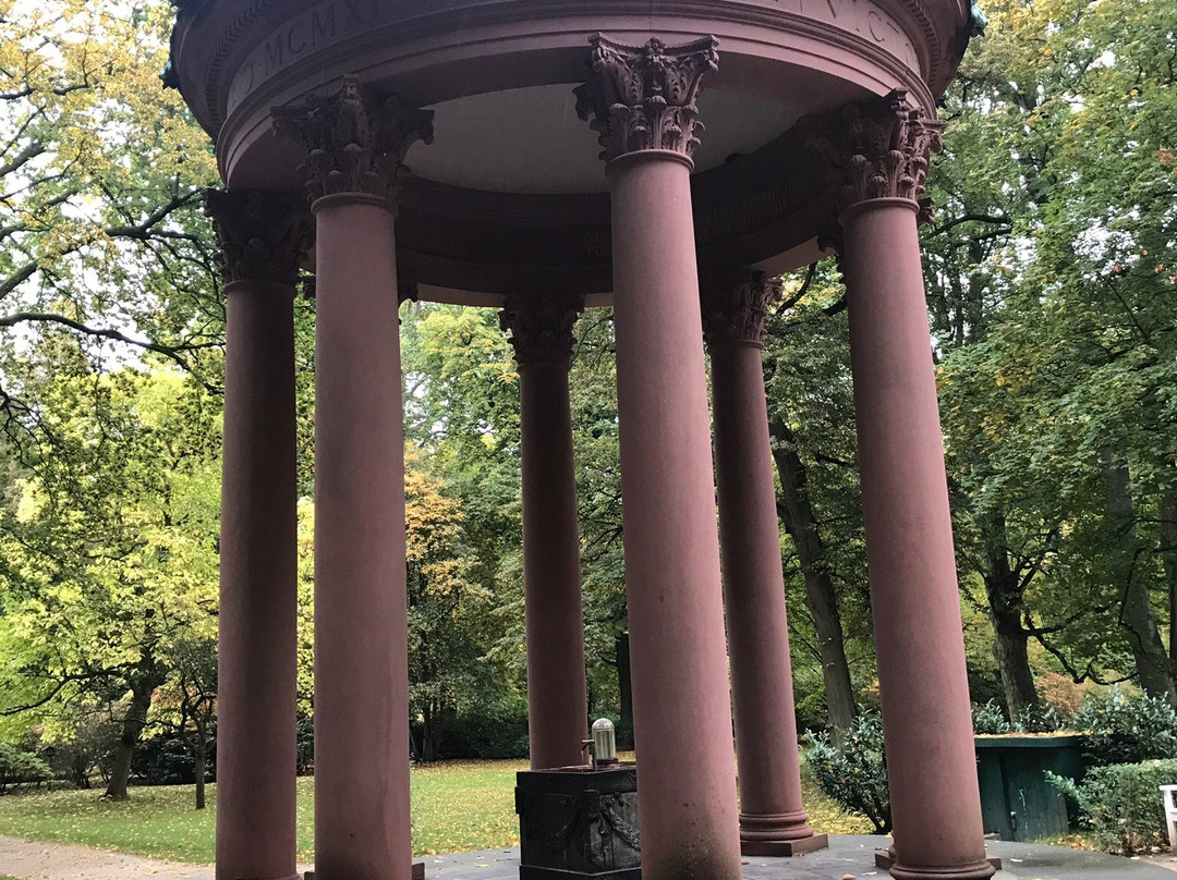 Auguste-Viktoria-Brunnen-巴特洪堡必去景点