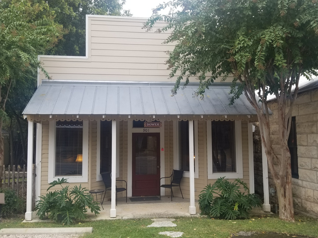 The Meyer Hotel主图