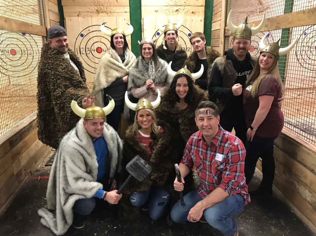 Ragnarok Axe Throwing-印第安纳波利斯必去景点