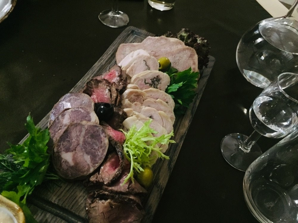 Crystal restaurant-Noyabrsk必去景点