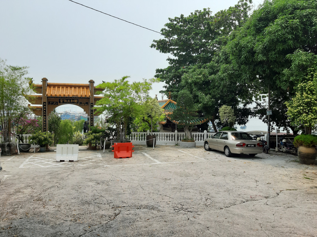 Sam Poh Footprint Temple-槟城岛必去景点