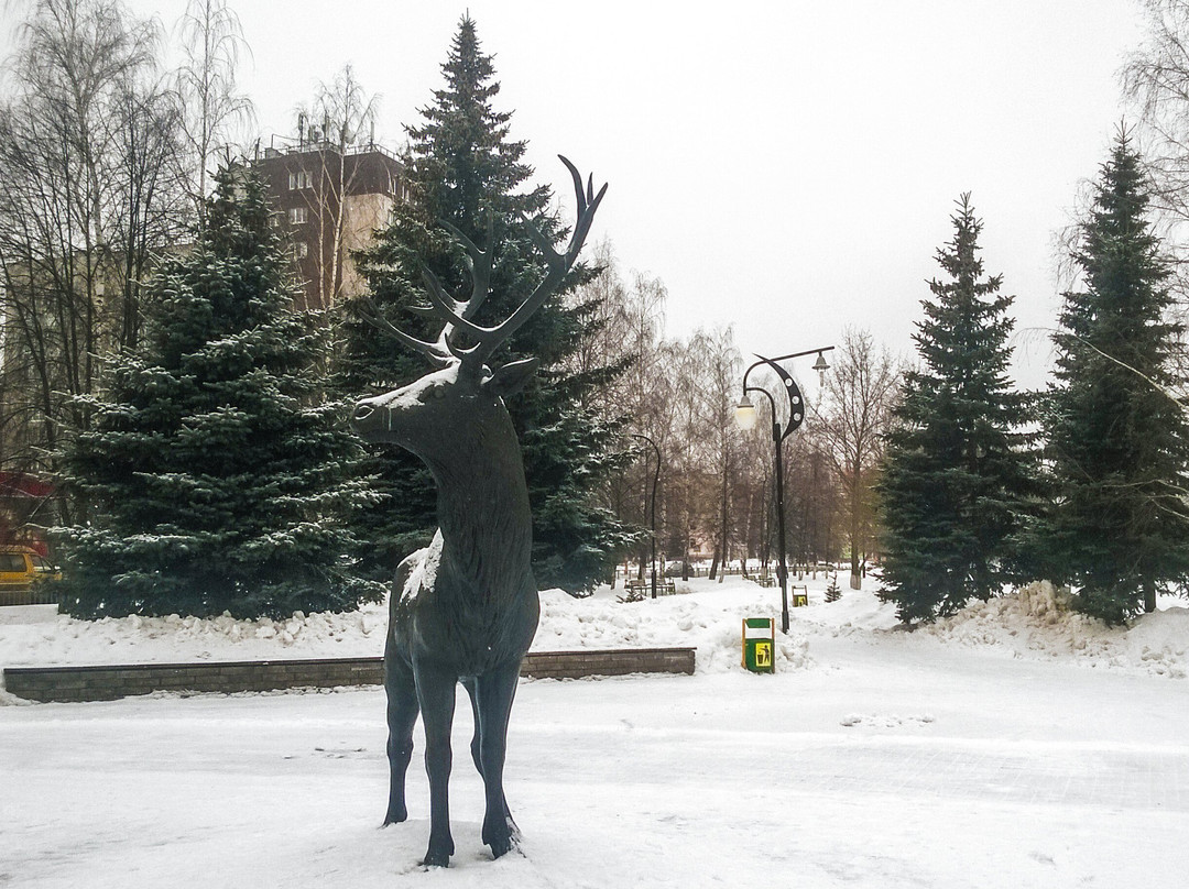 Deer Statue景点图片