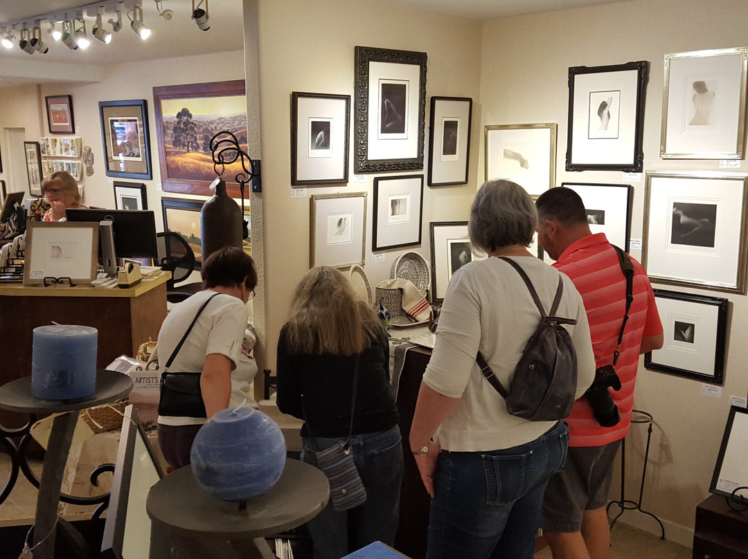Mission Gallery Fine Art景点图片