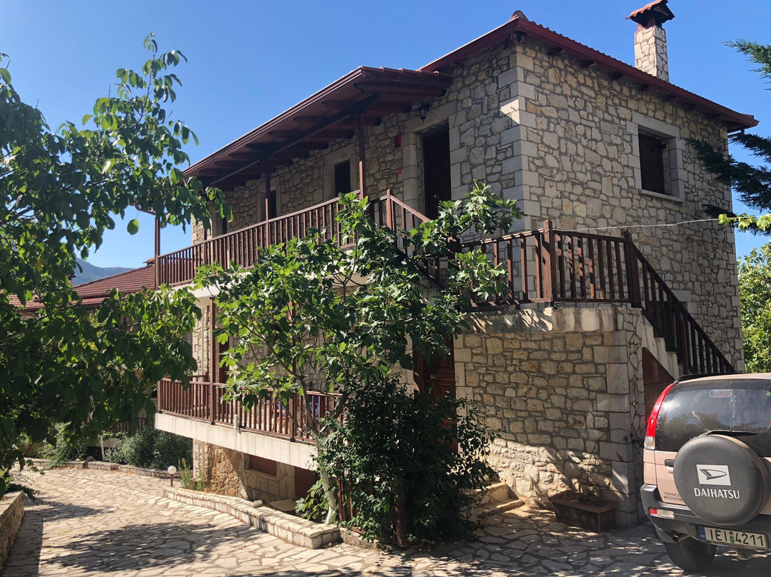 Koustenis Village主图