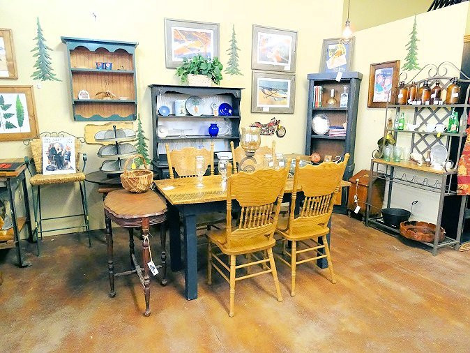 Black Bear Antiques-Ellijay必去景点