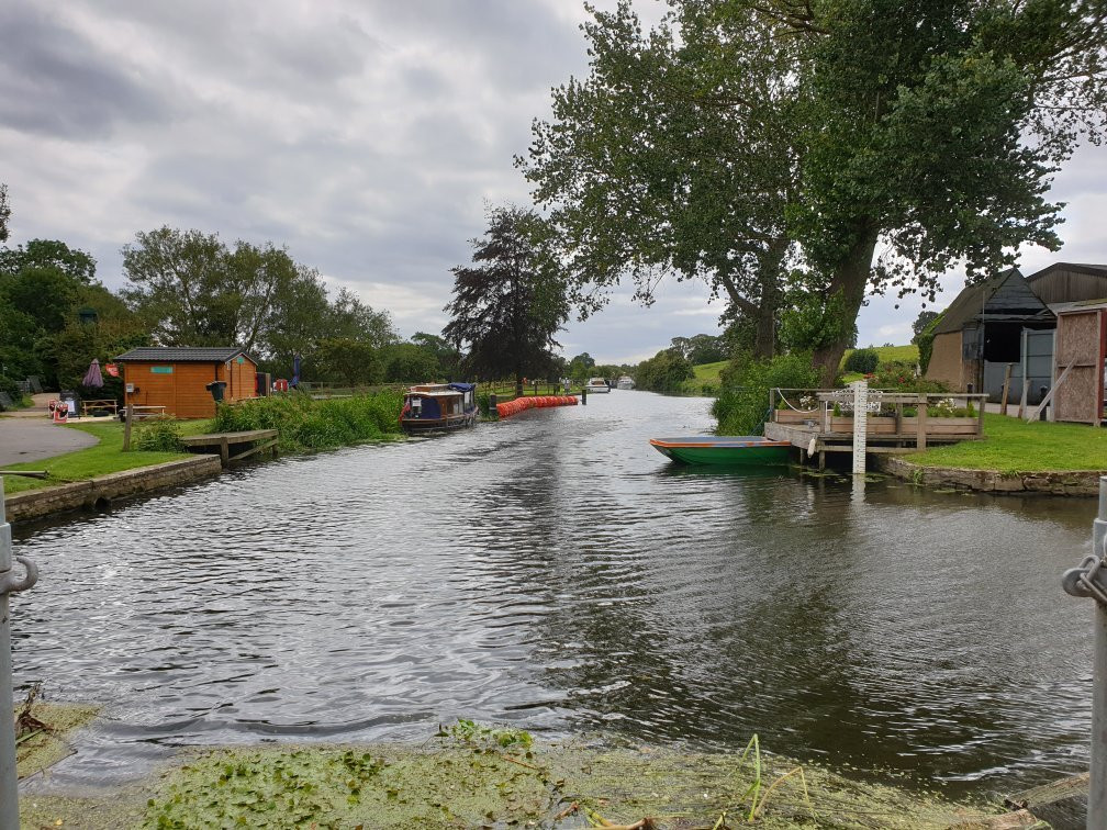 Yarwell Mill Country Park景点图片