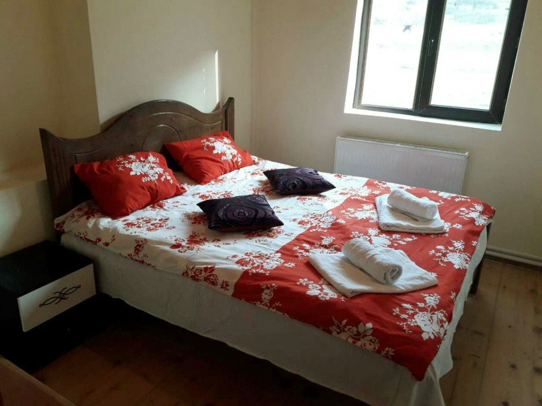 Peak Mazeri Guest House主图