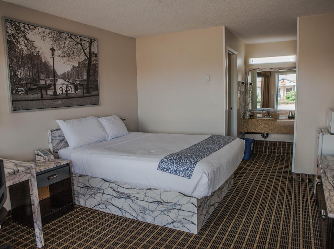 Canadian Motel North Battleford主图