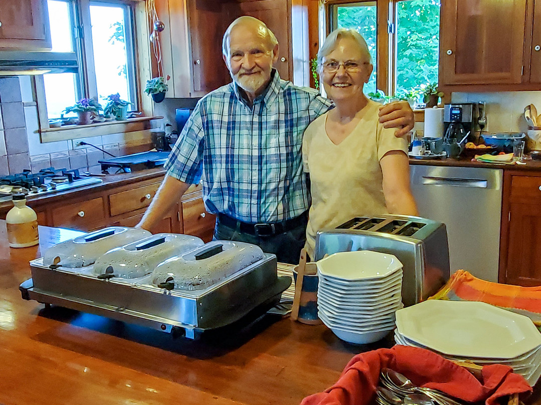 Laurel Point Retreat主图