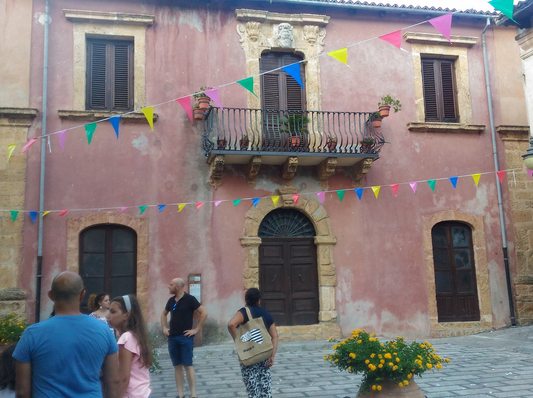 Duomo di Santa Domenica-Mandanici必去景点