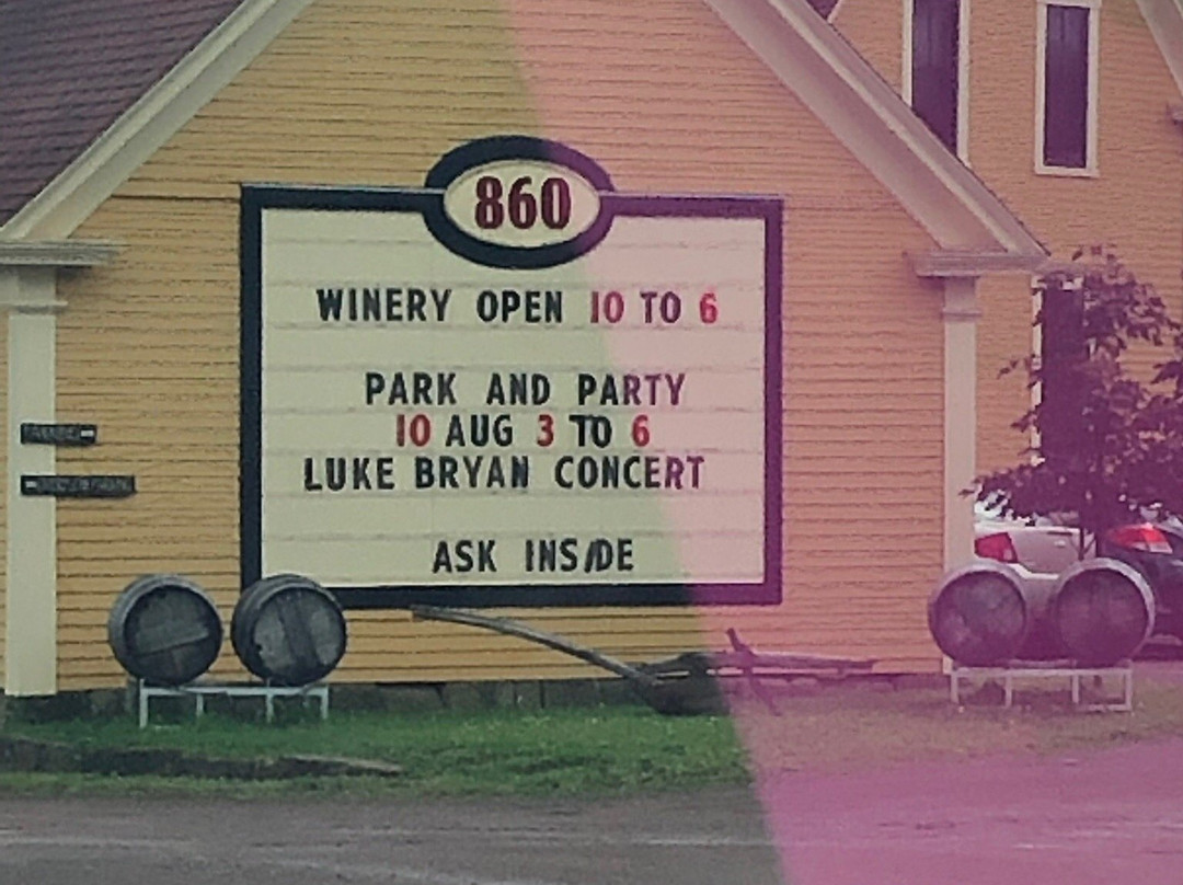 Magnetic Hill Winery