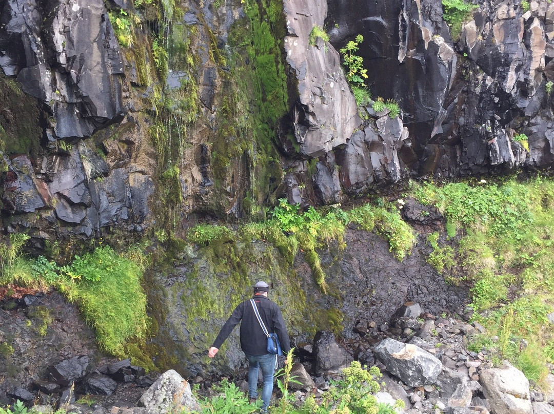 Páskahellir Cave-内斯克伊斯塔泽必去景点