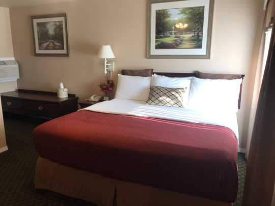 Balanced Rock Inn主图