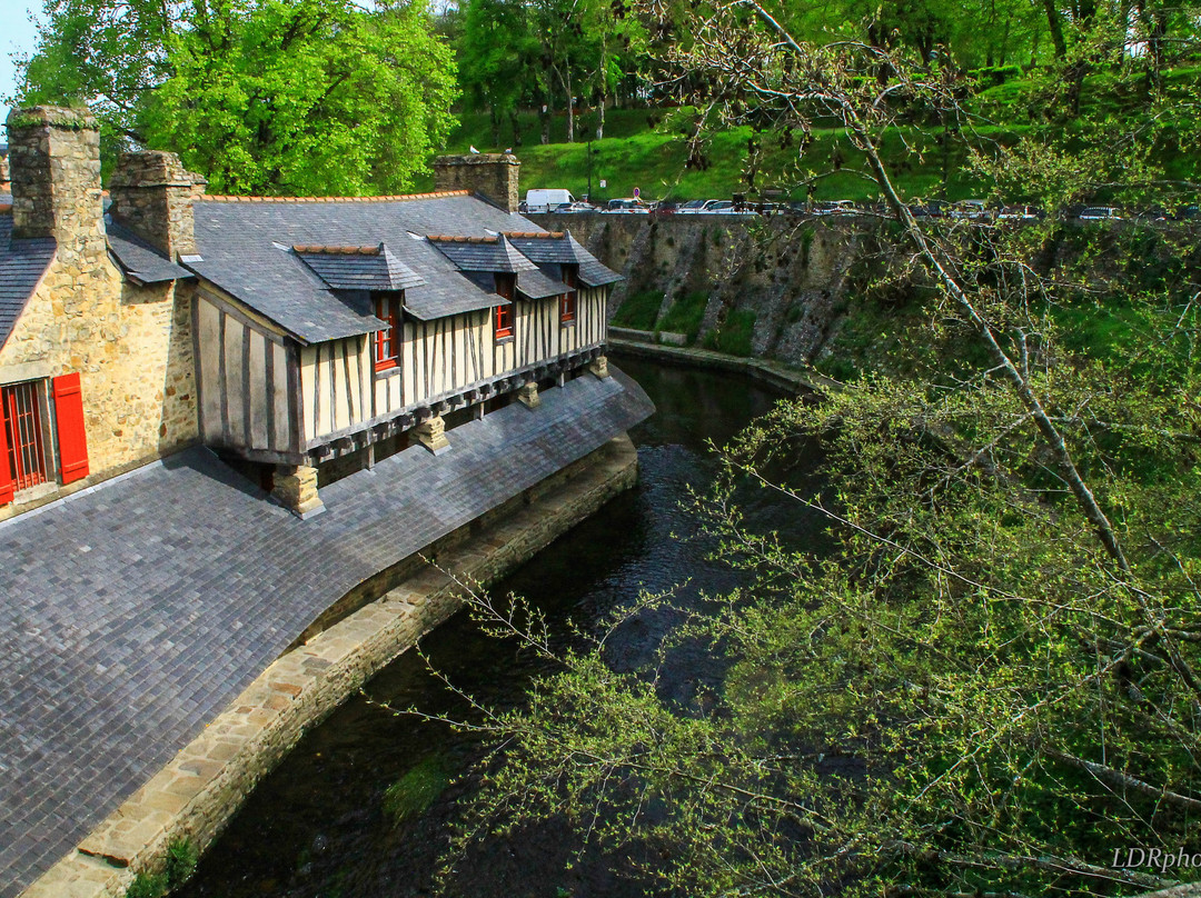 Les Lavoir de la Garenne-瓦讷必去景点