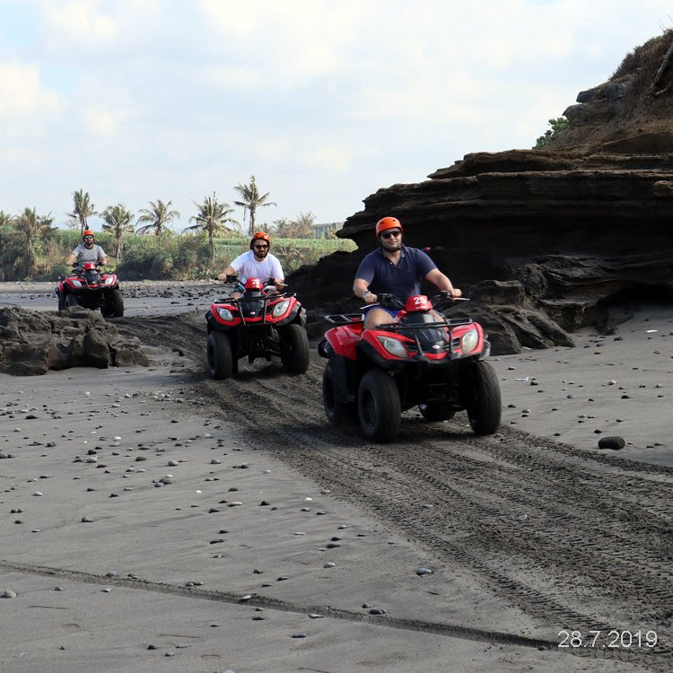 Yeh Gangga Beach-达巴南必去景点