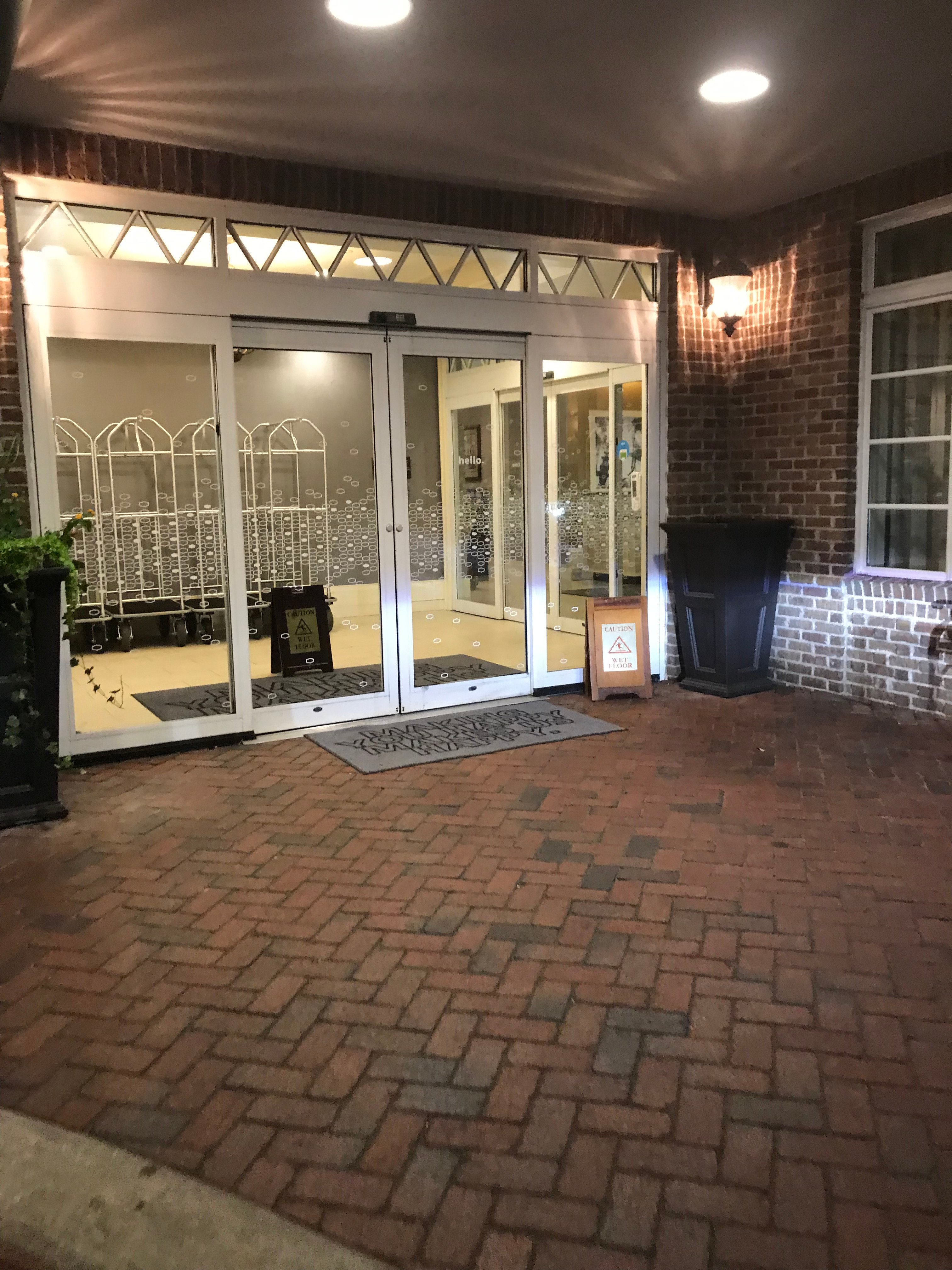 Hampton Inn & Suites Mobile- Downtown Historic District-浴室