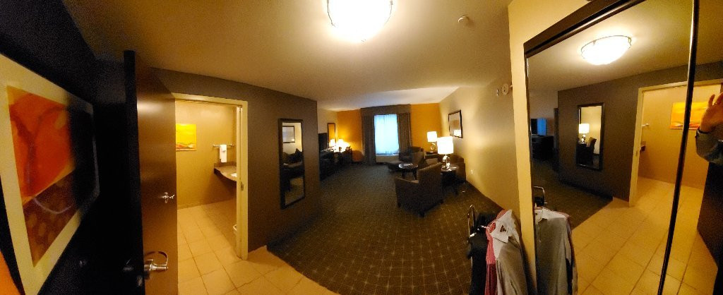 斯普林菲尔德希尔顿花园酒店主图