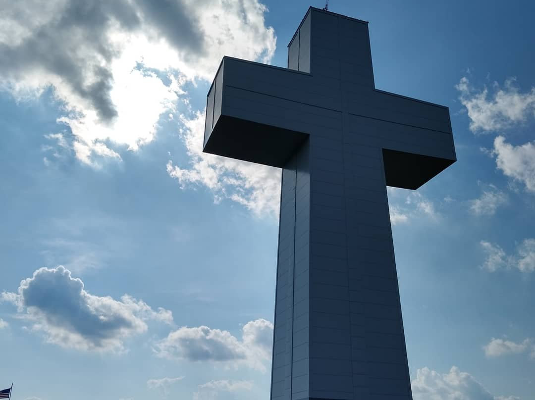 Bald Knob Cross of Peace景点图片