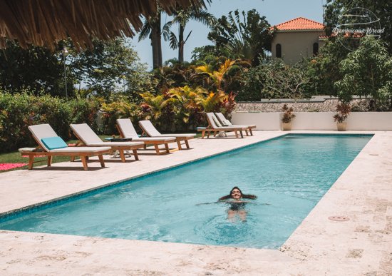 El Encuentro Surf Lodge-泳池