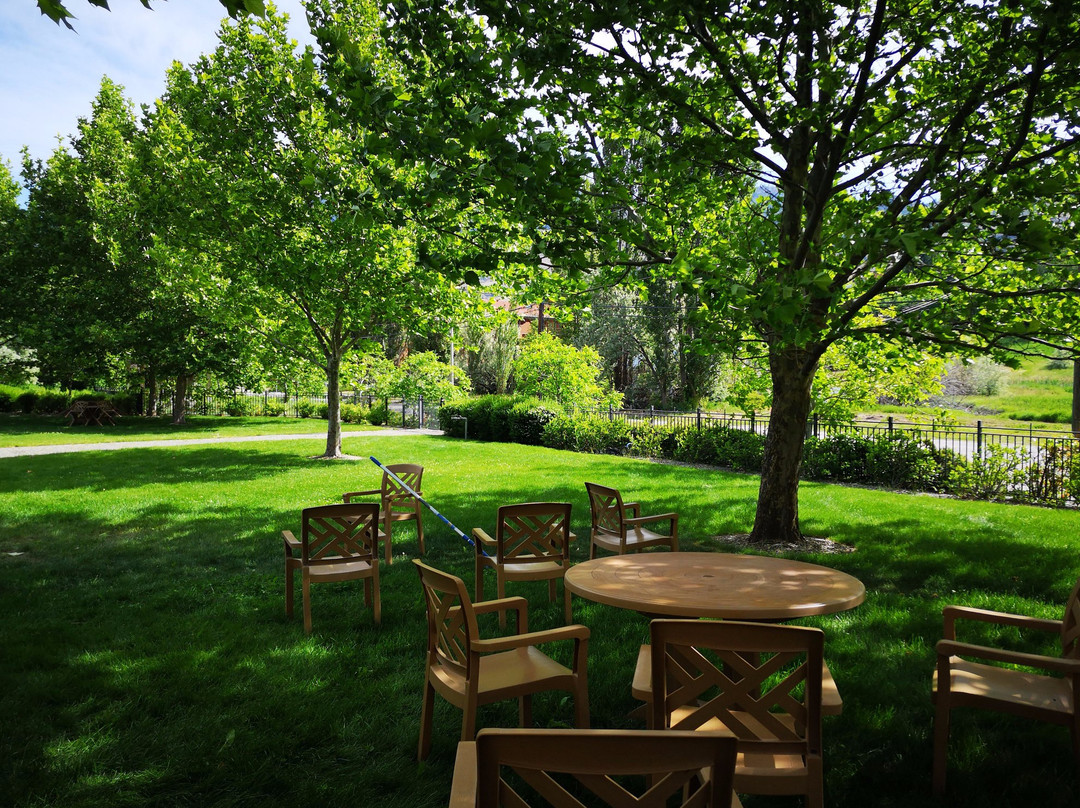 Walnut Beach Resort主图