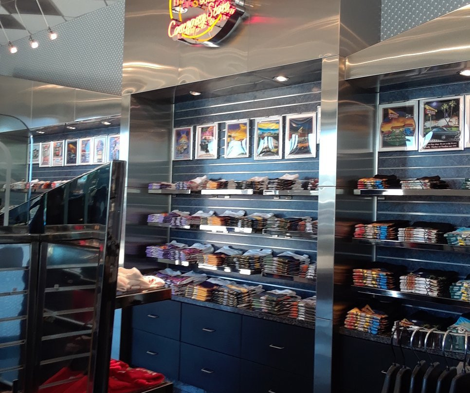 In-N-Out Company Store-鲍德温公园必去景点