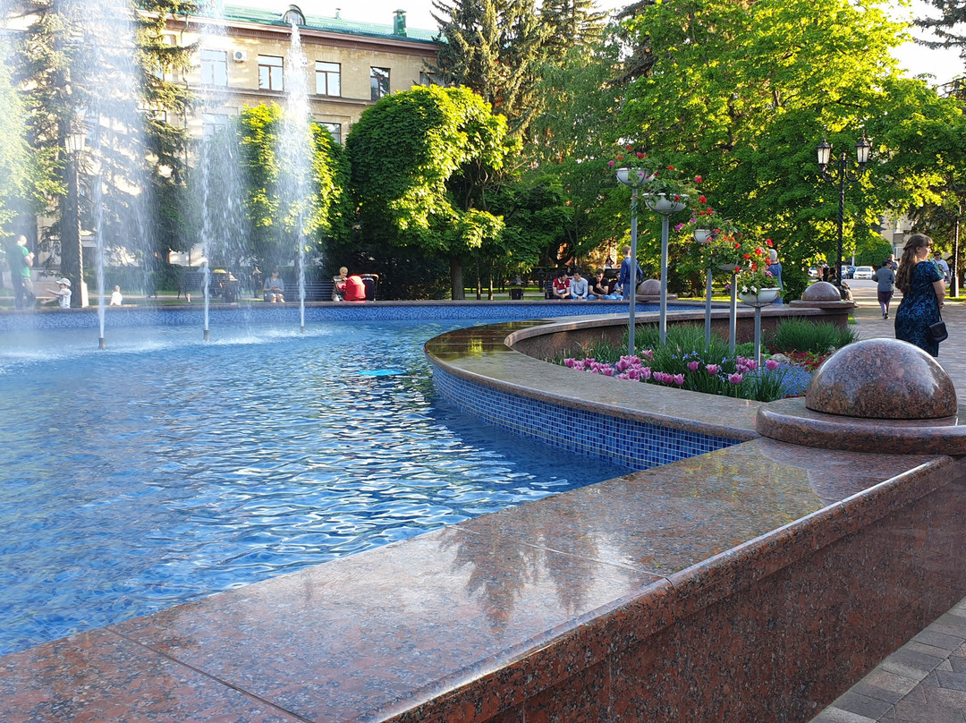 Fountain v Teatralnom Skvere-Stavropol必去景点