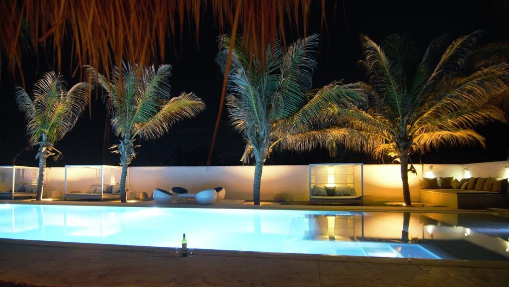 海豚海滩度假村主图