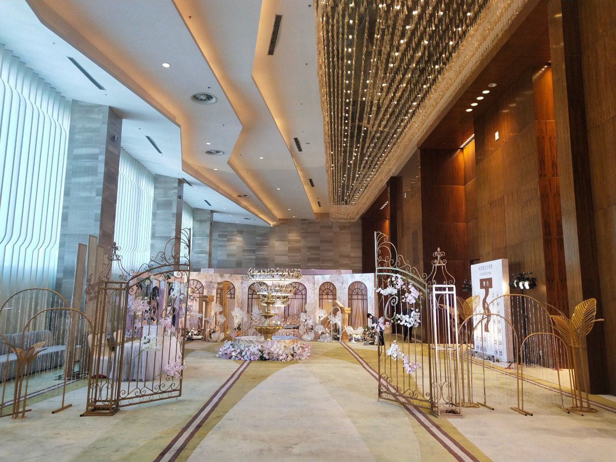 大连体育中心皇冠假日酒店-餐饮