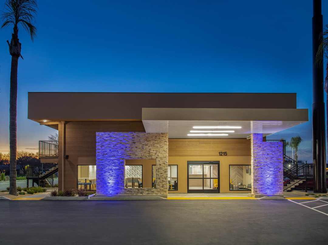 默塞德哇卡班德客栈主图