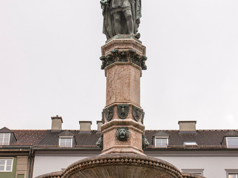 Rudolfsbrunnen-茵斯布鲁克必去景点