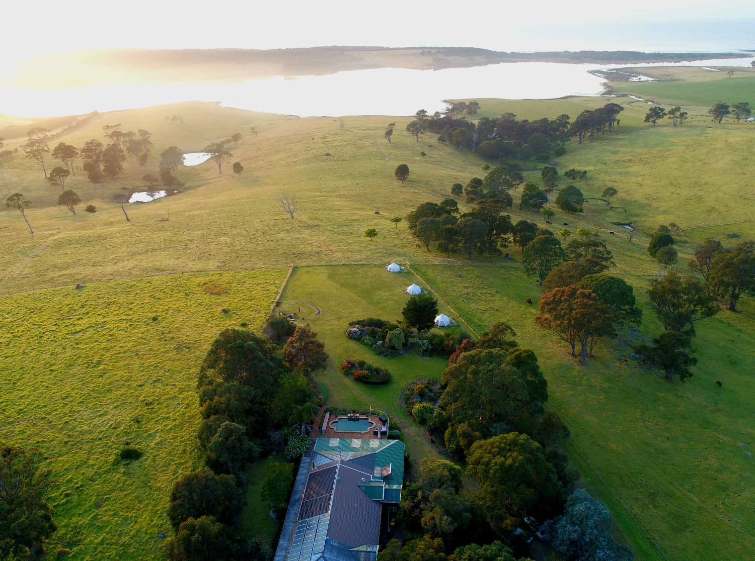 Tilba Lake House-官方