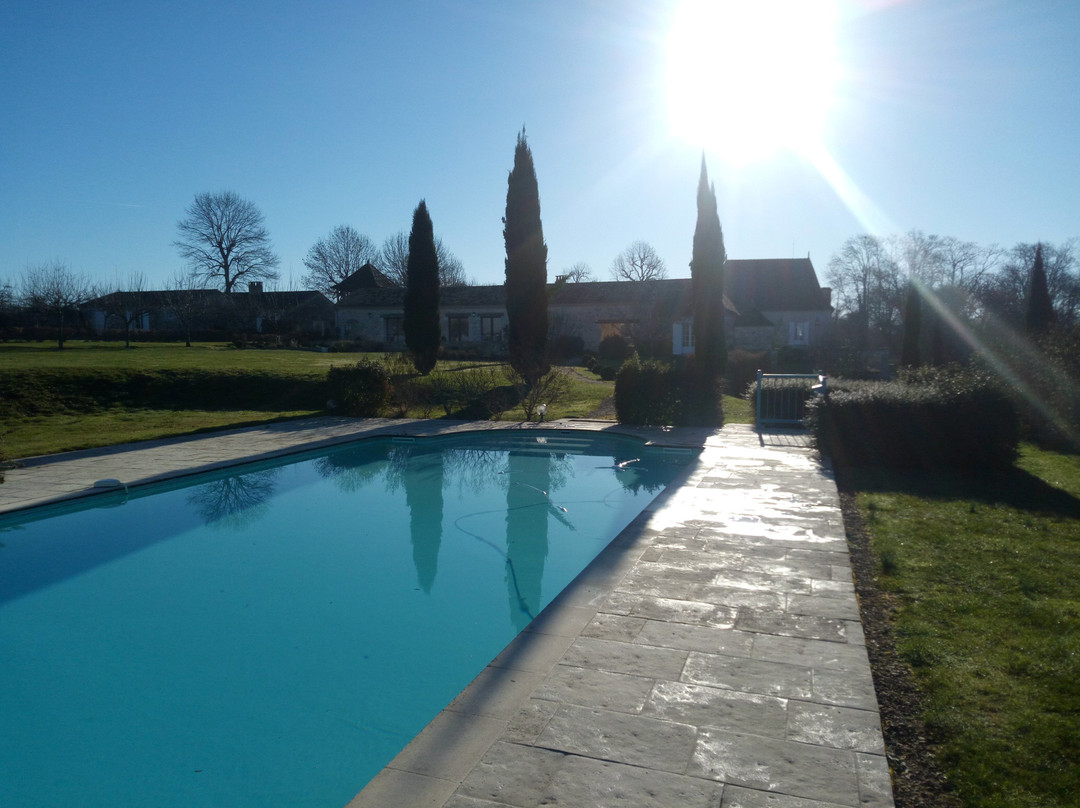 比尼亚克沙特勒斯酒店主图