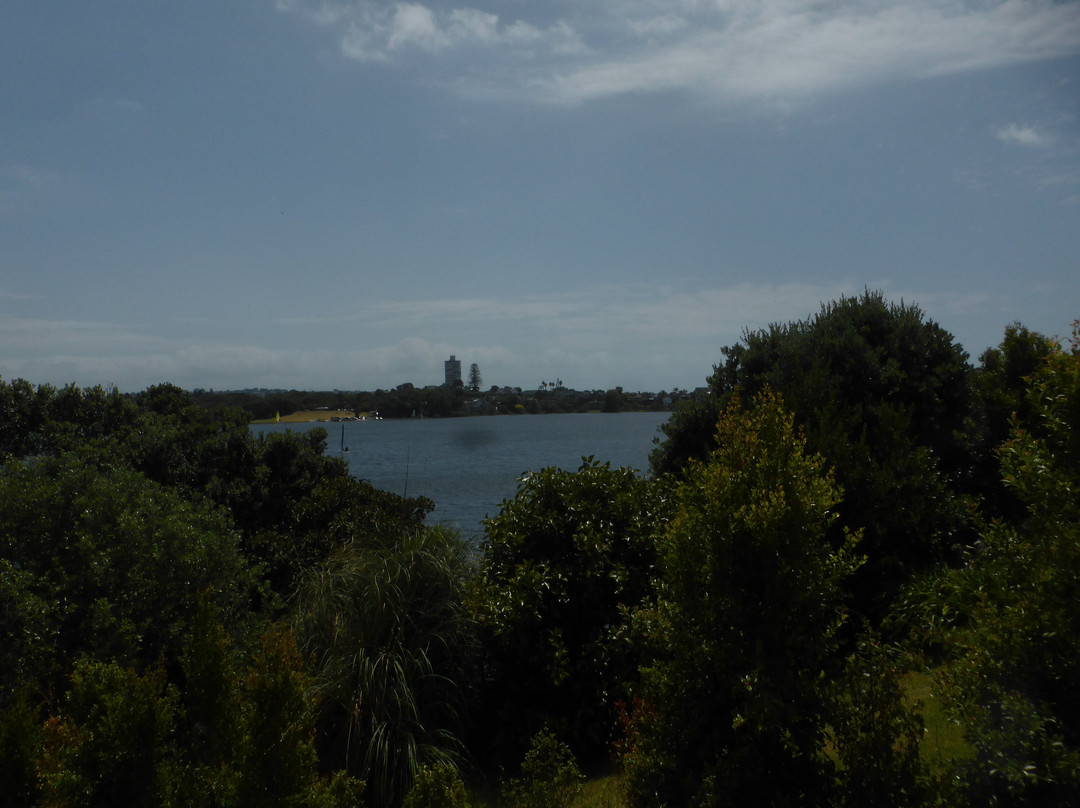 Lake Pupuke景点图片