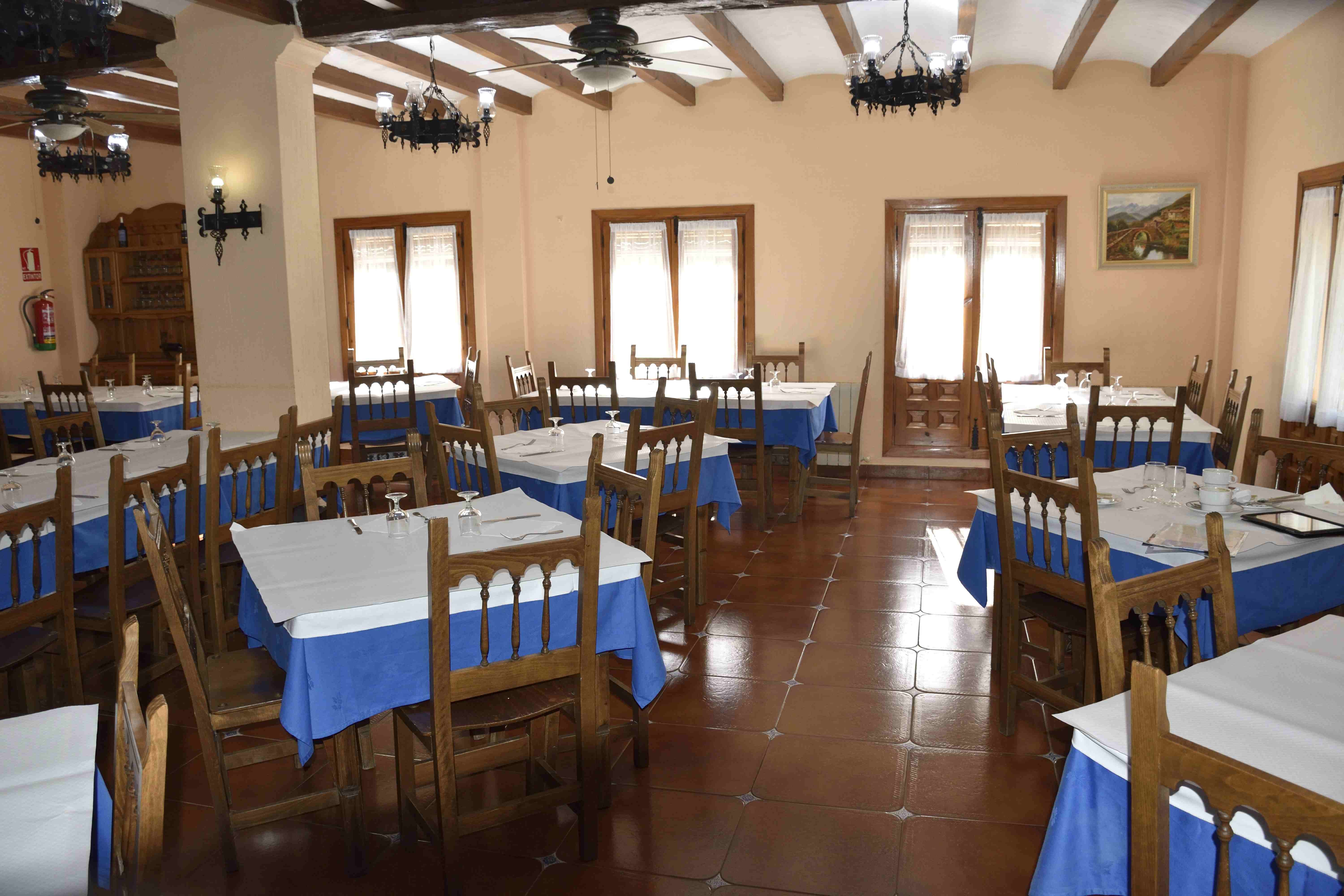 Hostal GC Ciudad Encantada-餐饮