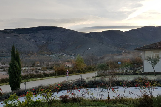 珀吉欧德佩缇罗希酒店主图