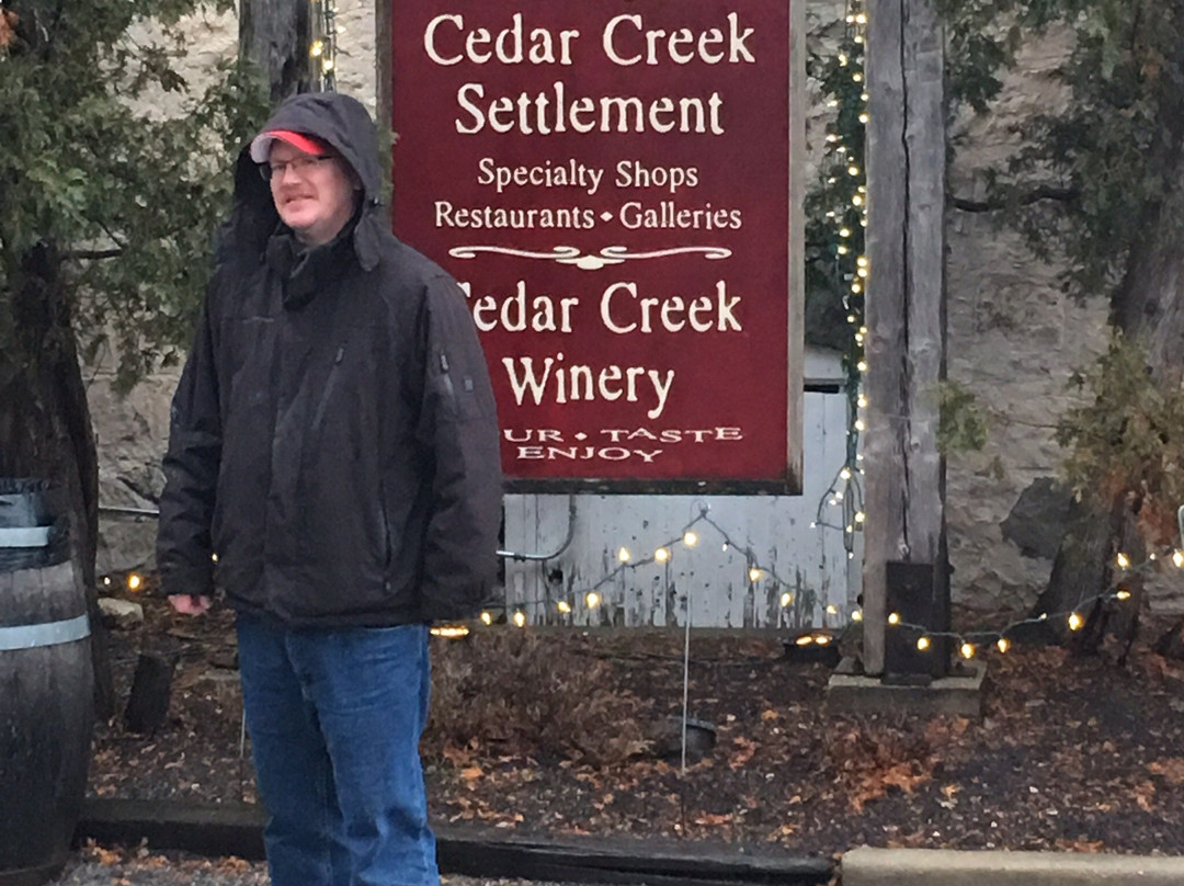 The Shops Of Cedar Creek Settlement景点图片