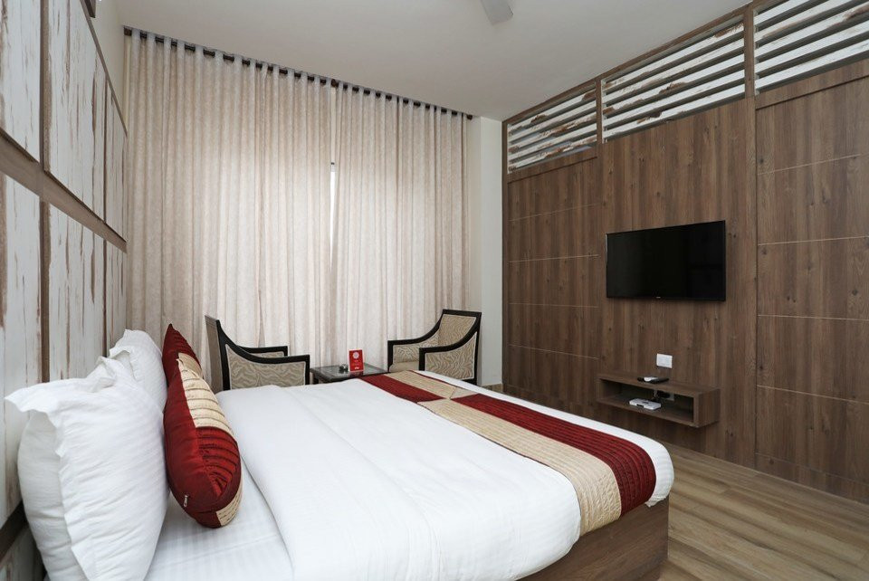 Rudraksh Hotel主图