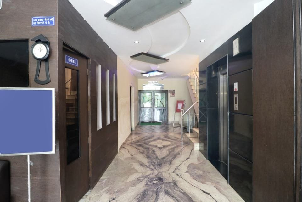 Hotel City Look主图