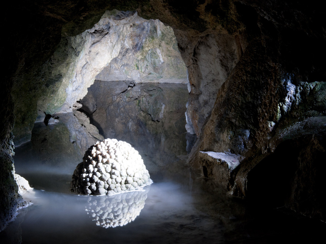 Canton of Zug旅游景点-Höllgrotten