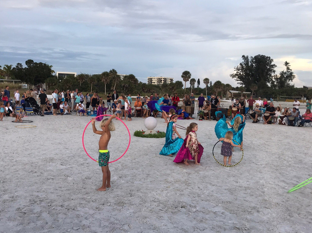 Siesta Key Drum Circle-萨拉索塔必去景点