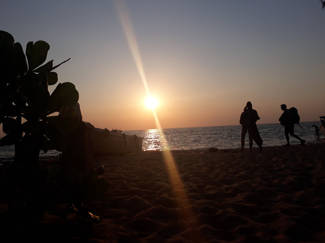 Sunset Beach Yoga, Reiki, Massage & Accupuncture-高龙撒冷岛必去景点