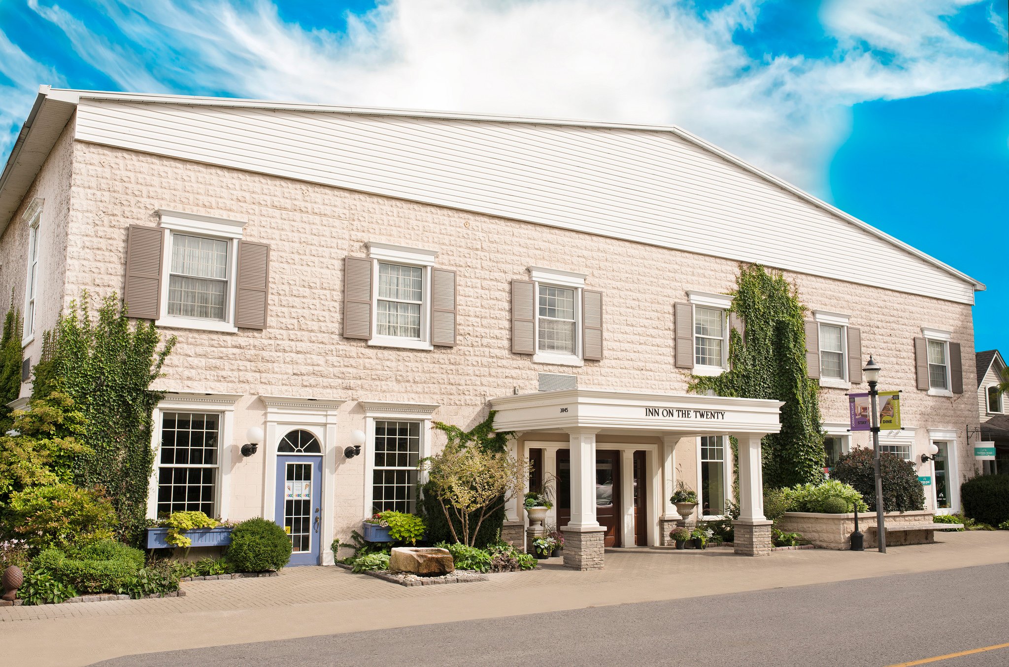 Inn On The Twenty-官方