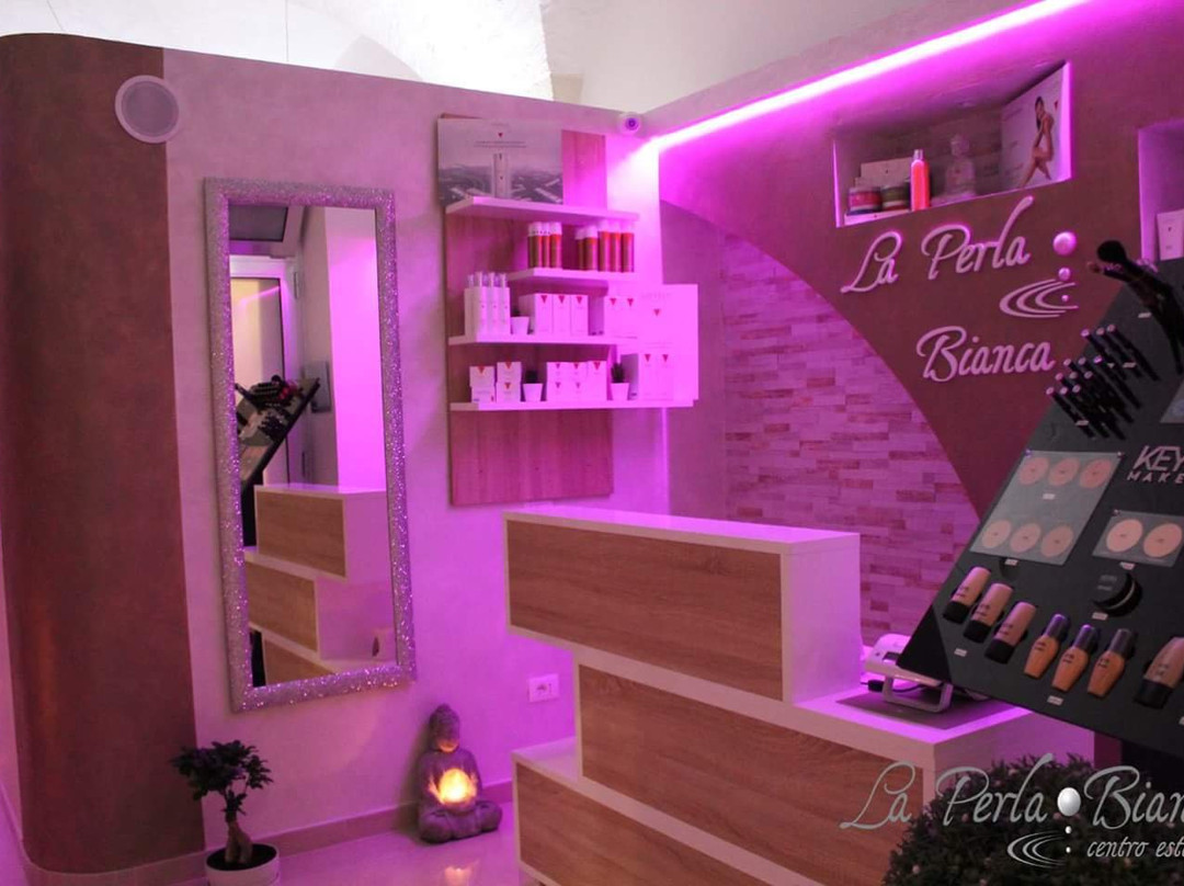 La Perla Bianca Centro Estetico-奥斯图尼必去景点