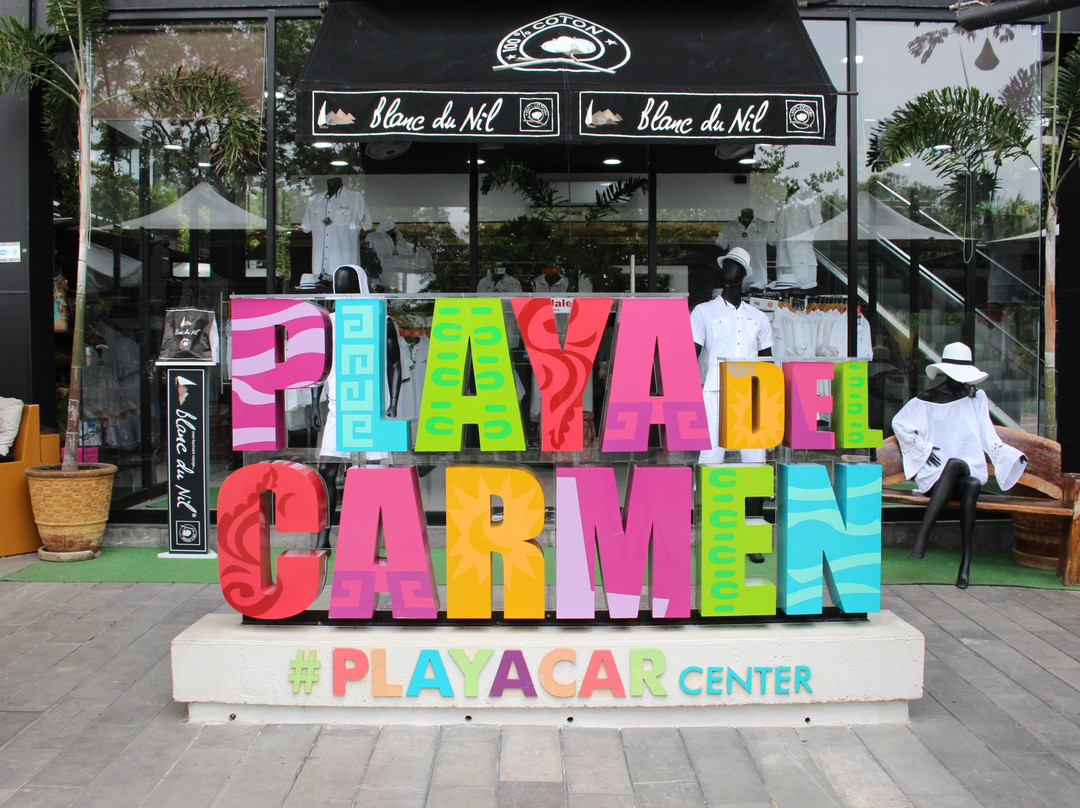 Playacar Center Shopping Mall景点图片