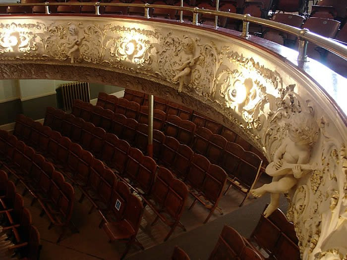 Haskell Free Library and Opera House-Stanstead必去景点