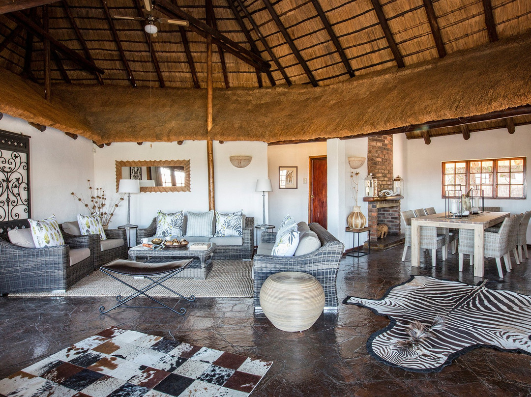 Jembisa Bush Home主图